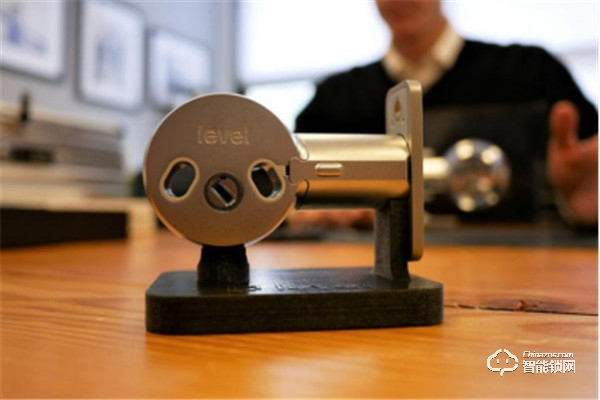 前蘋果高管推首款智能門鎖：不改變整門外觀快速安裝