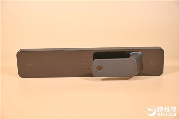 小米首款高端全自動智能鎖圖賞，1699元一觸即開門