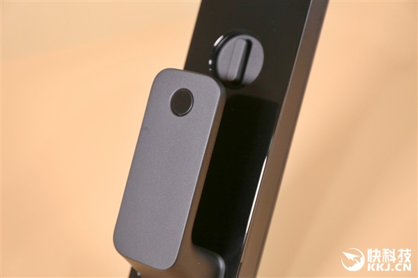 小米首款高端全自動智能鎖圖賞，1699元一觸即開門