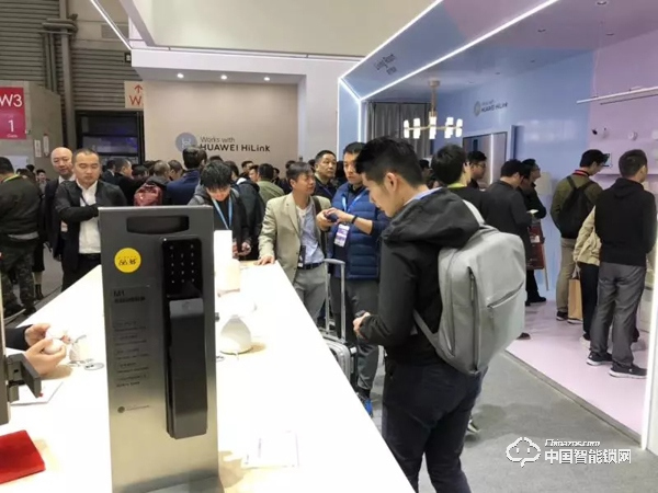 華為攜HiLink品多智能鎖亮相AWE，強勢布局智能家居領域