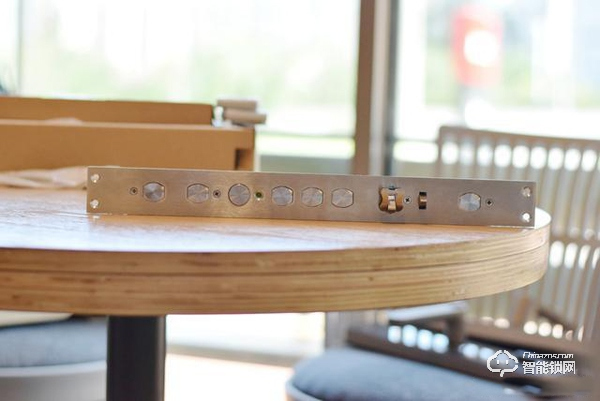 全新配色，小米推出新品智能門鎖，僅1399