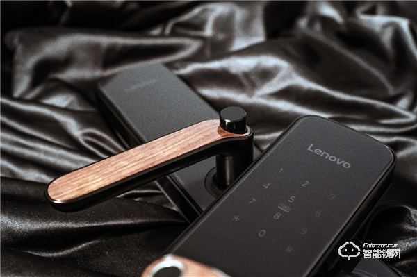 聯(lián)想智能門鎖E1火爆在售 執(zhí)手超好看 盡顯高端品質(zhì)