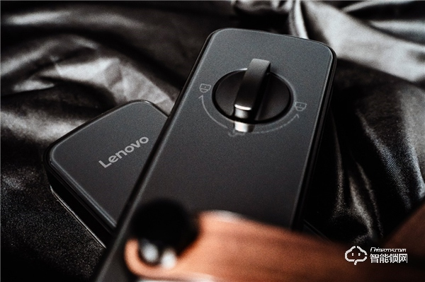 聯(lián)想智能門鎖E1火爆在售 執(zhí)手超好看 盡顯高端品質(zhì)