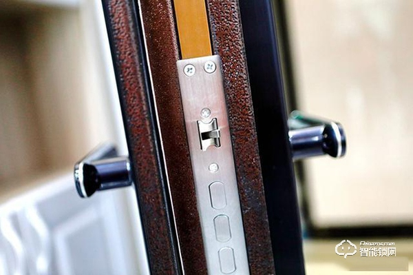 999媲美3999，是誰在攪局智能鎖市場？網友：蘇寧小Biu干的