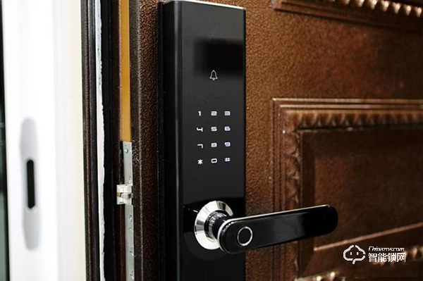 999媲美3999，是誰在攪局智能鎖市場？網友：蘇寧小Biu干的