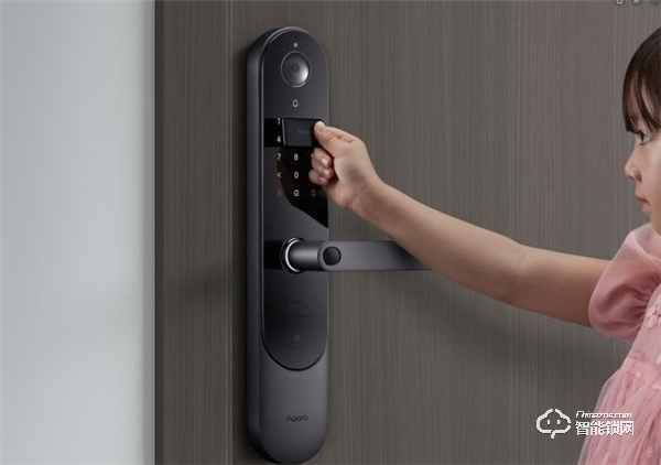 小米生態鏈新品智能鎖開售，集人體感應攝像頭一體，安全讓人放心