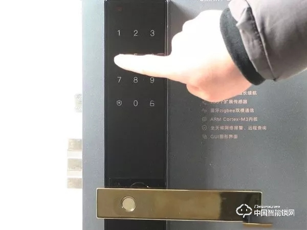歐瑞博T1智能門鎖體驗(yàn)：指紋識(shí)別精準(zhǔn)支持多項(xiàng)智能防護(hù)
