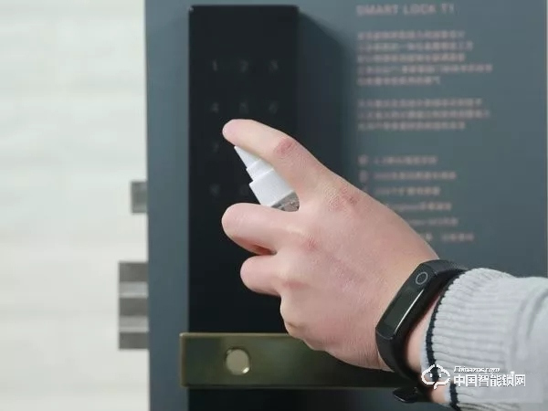 歐瑞博T1智能門鎖體驗(yàn)：指紋識(shí)別精準(zhǔn)支持多項(xiàng)智能防護(hù)