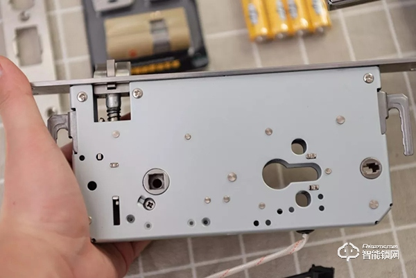 全家人的幸福守護，金指碼指紋鎖K51使用評測