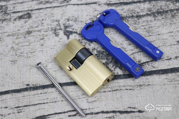 小益E206指紋鎖使用測(cè)評(píng) 千元鎖表現(xiàn)更出色