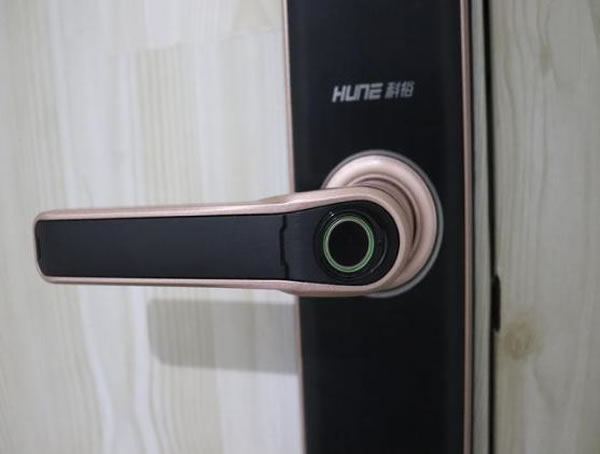 小米米家智能鎖vs科裕i8真實(shí)對比測評