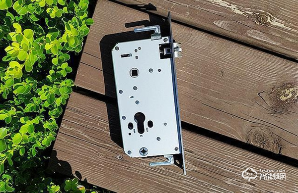 方正智能鎖評測：高科技時代，用方正智能鎖住家的安全