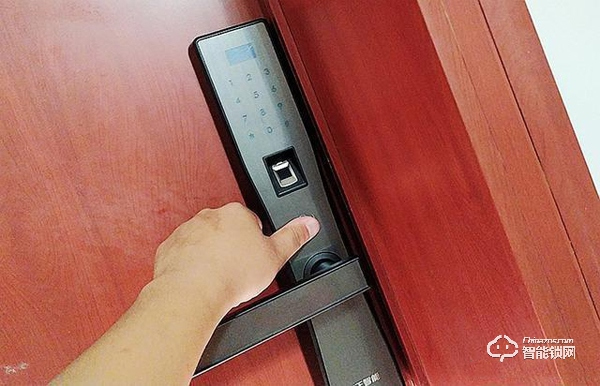 方正智能鎖評測：高科技時代，用方正智能鎖住家的安全