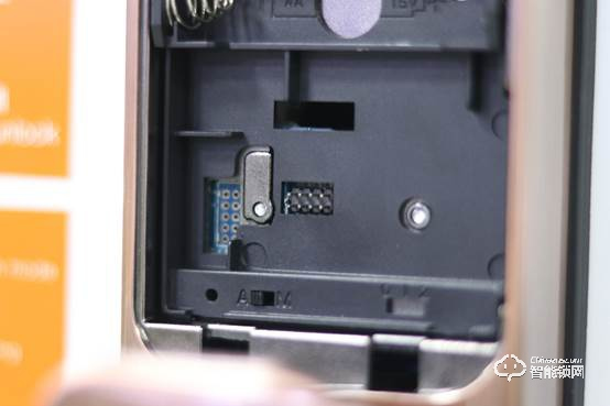 實力與顏值雙爆表！桔子物聯(lián)Orange R9全自動推拉智能鎖評測