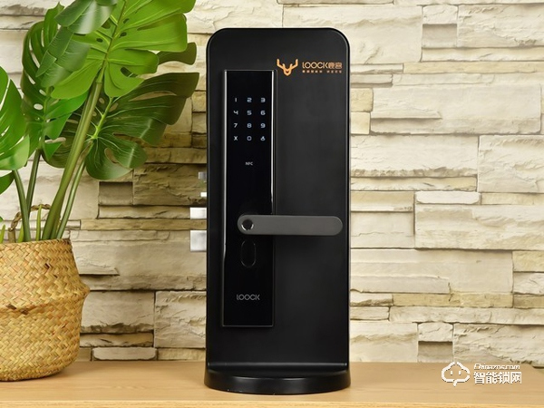 體驗(yàn)鹿客Classic 2S智能鎖 開(kāi)門無(wú)需等待