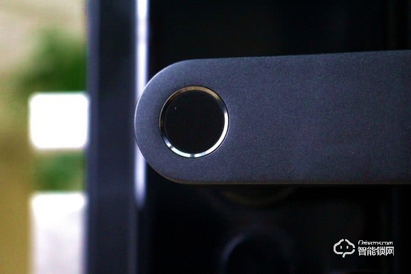 體驗(yàn)鹿客Classic 2S智能鎖 開(kāi)門無(wú)需等待