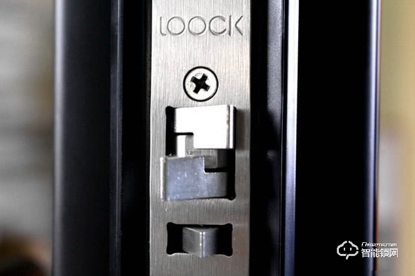 體驗(yàn)鹿客Classic 2S智能鎖 開(kāi)門無(wú)需等待