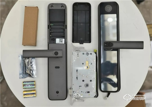 你家的門鎖該升級了 樂橙P6三維感官視頻鎖首發(fā)評測