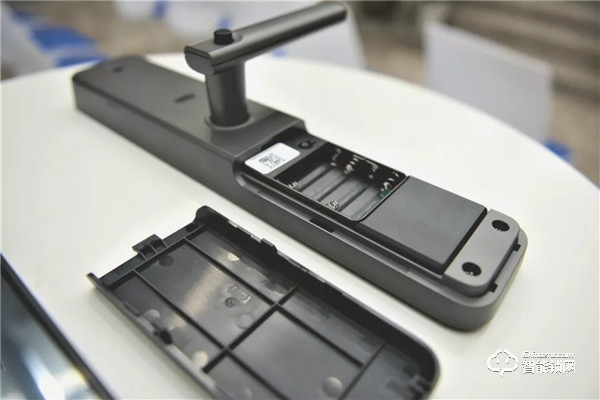 你家的門鎖該升級了 樂橙P6三維感官視頻鎖首發(fā)評測