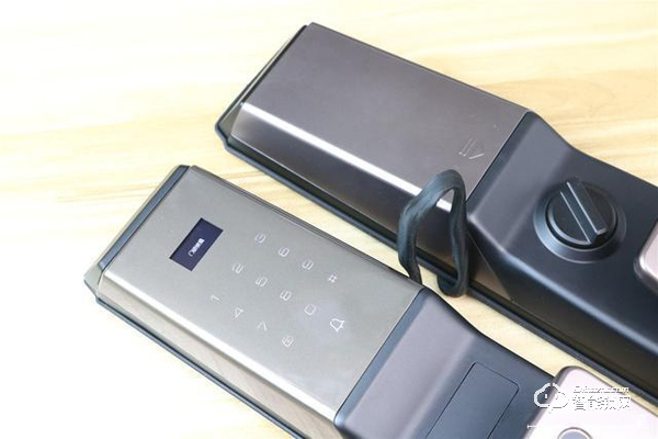 TCL智能鎖實力攪局，外觀新穎別樹一幟，一鍵開關更方便