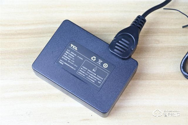 TCL智能鎖實力攪局，外觀新穎別樹一幟，一鍵開關更方便