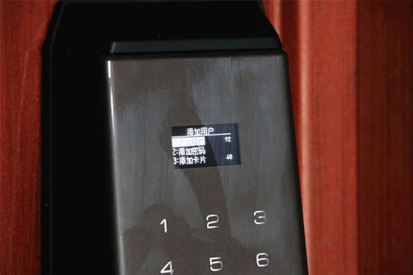 TCL智能鎖實力攪局，外觀新穎別樹一幟，一鍵開關更方便