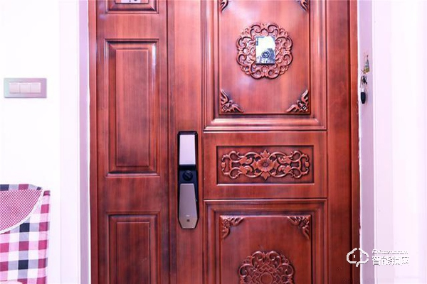 TCL智能鎖實力攪局，外觀新穎別樹一幟，一鍵開關更方便