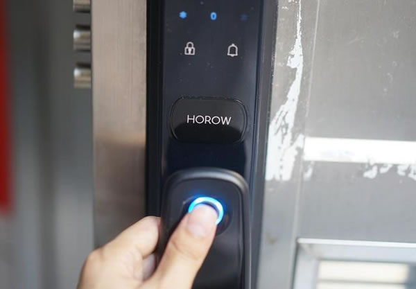 便捷安全兩不誤，希箭C1炫酷黑全自動智能鎖入手記