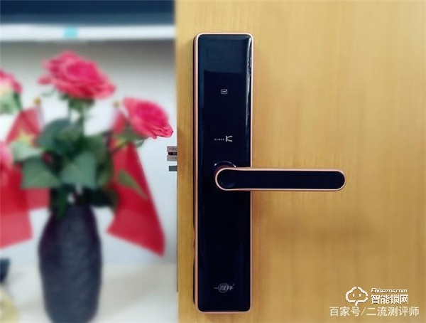 誰說老房子舊防盜門不能用指紋鎖？金指碼SK1指紋鎖來幫忙