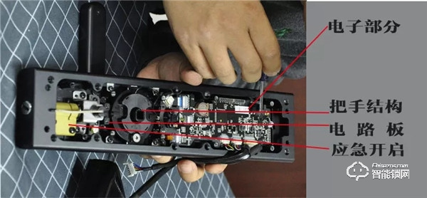 鹿客Touch2智能門鎖全拆機測評