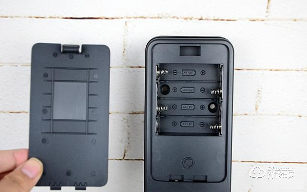 799元的簡(jiǎn)約智能門鎖小米有品定制版，五種解鎖方式，簡(jiǎn)約不簡(jiǎn)單