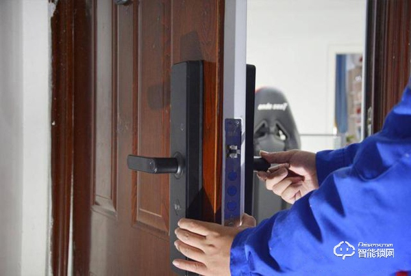 夠安全，買得起，售價僅幾百元的小益E206T智能鎖測評
