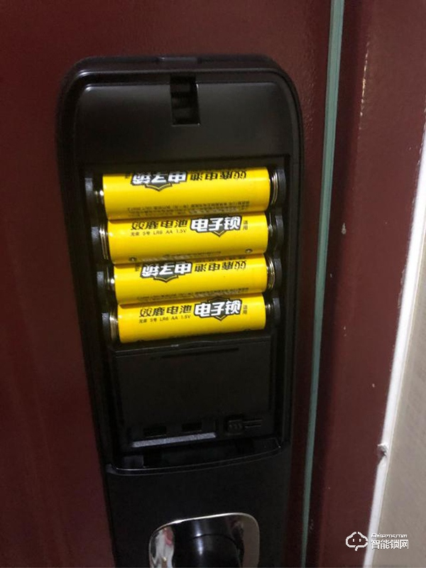 指紋鎖什么牌子最好？金指碼、多瑪指紋鎖、琨山指紋鎖試用測評