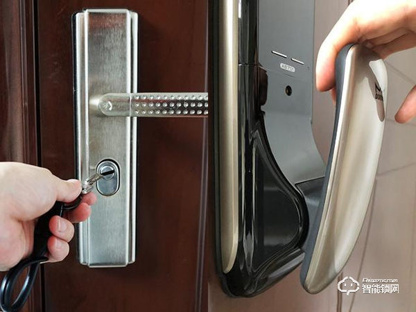 指紋鎖什么牌子最好？金指碼、多瑪指紋鎖、琨山指紋鎖試用測評