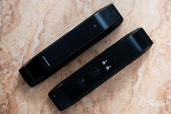 德施曼R7人臉識(shí)別智能鎖，換一個(gè)更加輕松的方式進(jìn)家門(mén)