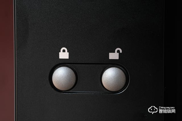 德施曼R7人臉識(shí)別智能鎖，換一個(gè)更加輕松的方式進(jìn)家門(mén)