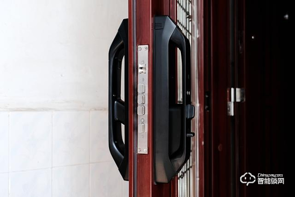德施曼R7人臉識(shí)別智能鎖，換一個(gè)更加輕松的方式進(jìn)家門(mén)