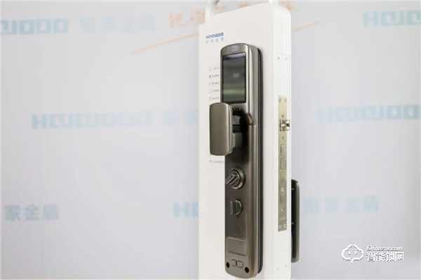 皇家金盾M30貓眼全自動(dòng)指紋鎖開箱鑒賞