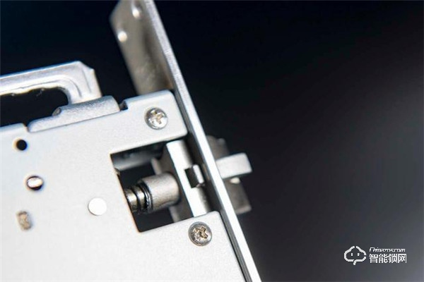 簡配安全不減，鑰匙終結者，體驗米家智能門鎖青春版