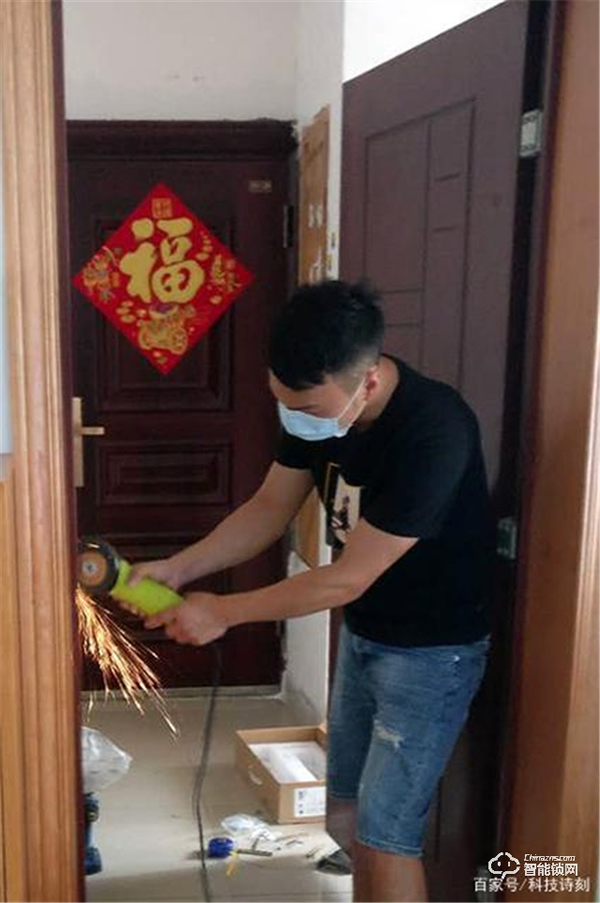 小愛同學開門，從此不帶鑰匙、性價比之王！小益E206MI智能鎖測評