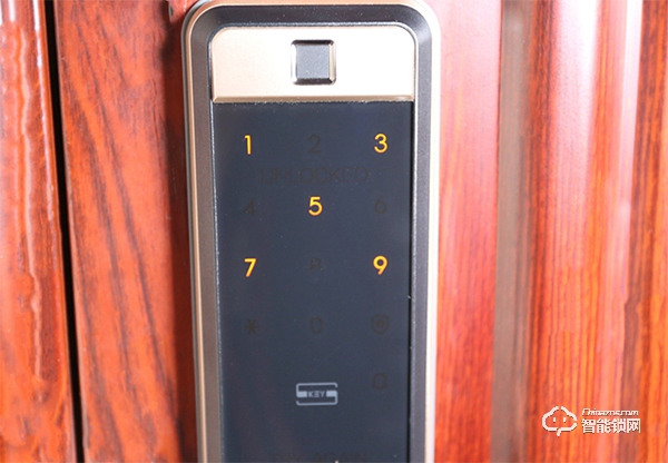 真“帝王”范兒，三星智能鎖SHP-DP609評(píng)測(cè)：推拉上手無(wú)門(mén)檻