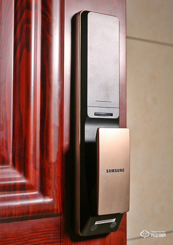 真“帝王”范兒，三星智能鎖SHP-DP609評(píng)測(cè)：推拉上手無(wú)門(mén)檻