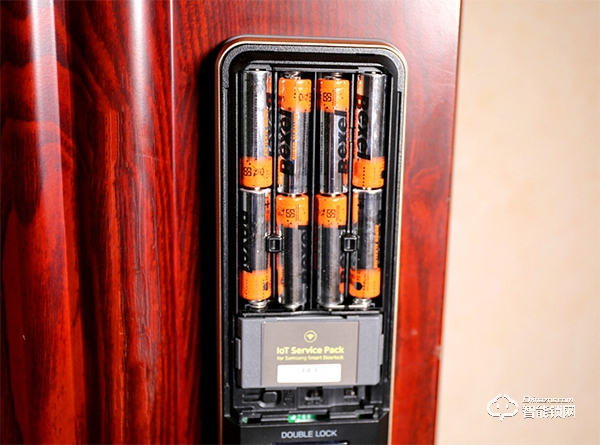 真“帝王”范兒，三星智能鎖SHP-DP609評(píng)測(cè)：推拉上手無(wú)門(mén)檻