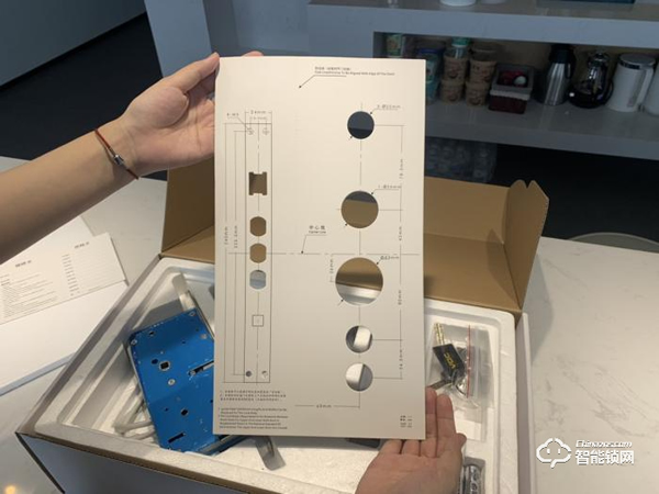 華為系史上性價比最高智能鎖，VOC指紋鎖x8初體驗測評