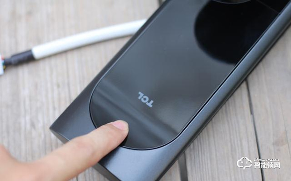 C級鎖芯+5D安全防護技術,TCL智能鎖安全杠桿滴 C級鎖芯+5D安全防護技術,TCL智能鎖安全杠桿滴