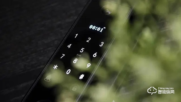 小益X6S智能鎖，顏值爆棚 | 3.5寸可視貓眼、6種開鎖方式、支持天貓精靈系統(tǒng)