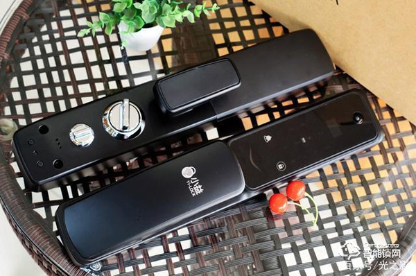 小益X6智能鎖天貓版測評：門鈴貓眼和門鎖三合一，更安全更實惠