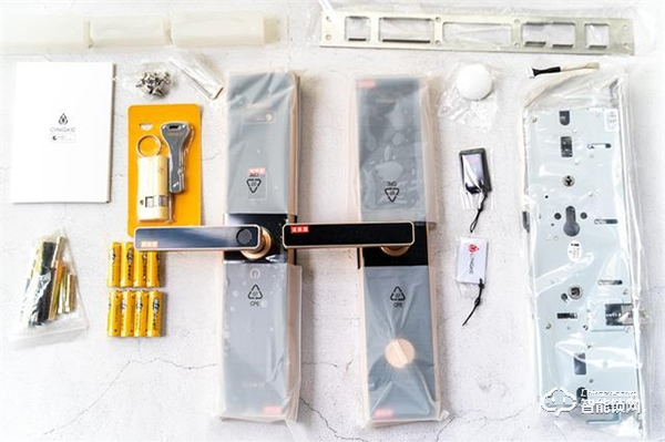 典雅外形下卻有最新科技,華為青稞Q7智能鎖體驗 典雅外形下卻有最新科技,華為青稞Q7智能鎖體驗