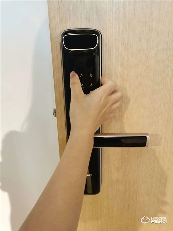 樂橙K6i人臉鎖新品測評：簡約大氣，是一款值得入手的人臉識別智能鎖