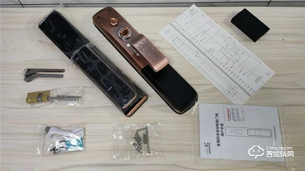 測評 | 金指碼全自動指紋鎖X3：輕奢、時尚、安全